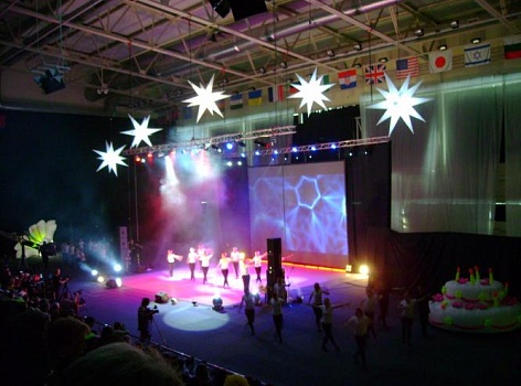 Надувные Звезды с внутренней подсветкой. Оформление концерта в г. Руза