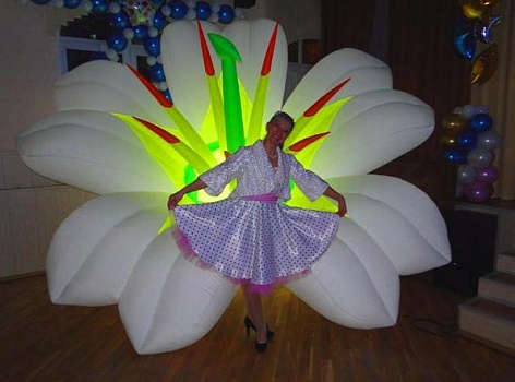 Надувной цветок "Лилия" с внутренней подсветкой, диаметр 4 м